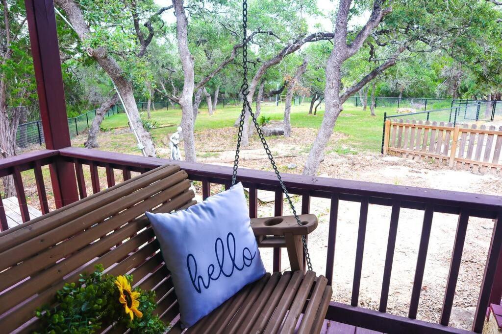 Hill Country Escape Villa New Braunfels Exterior photo